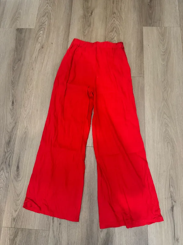 Red Gianni Bini top and pants Set - Image 7