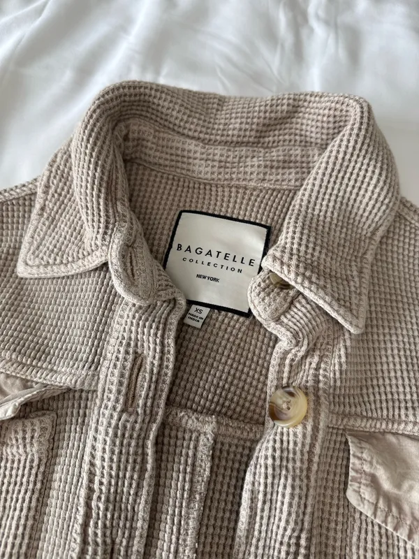 Bagatelle Beige Waffle Knit Cropped Shacket - Image 5