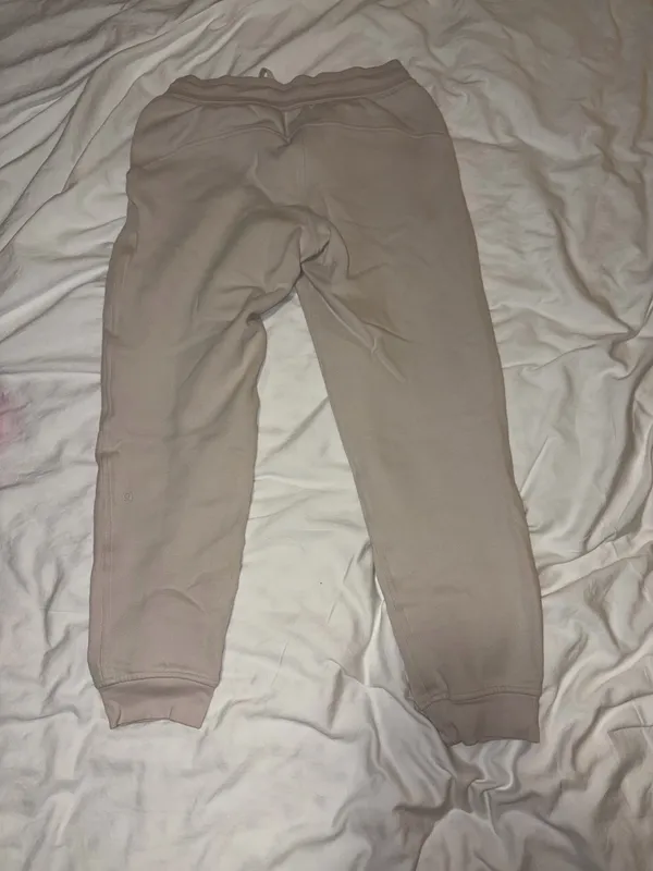 Lululemon Scuba Sweatpants - Image 2