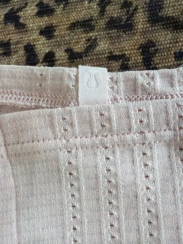 Lululemon train to be be tank size 6  - Image 4