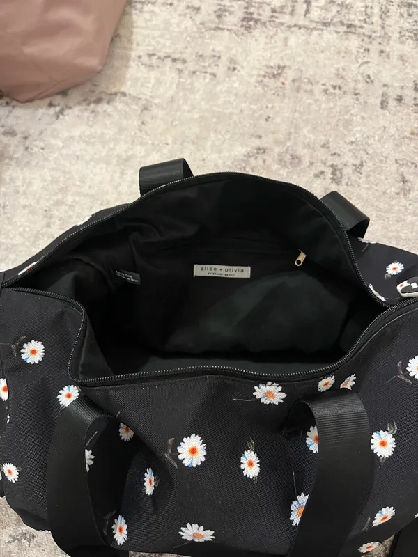 Alice + Olivia Duffle Bag Daisy Print - Image 2