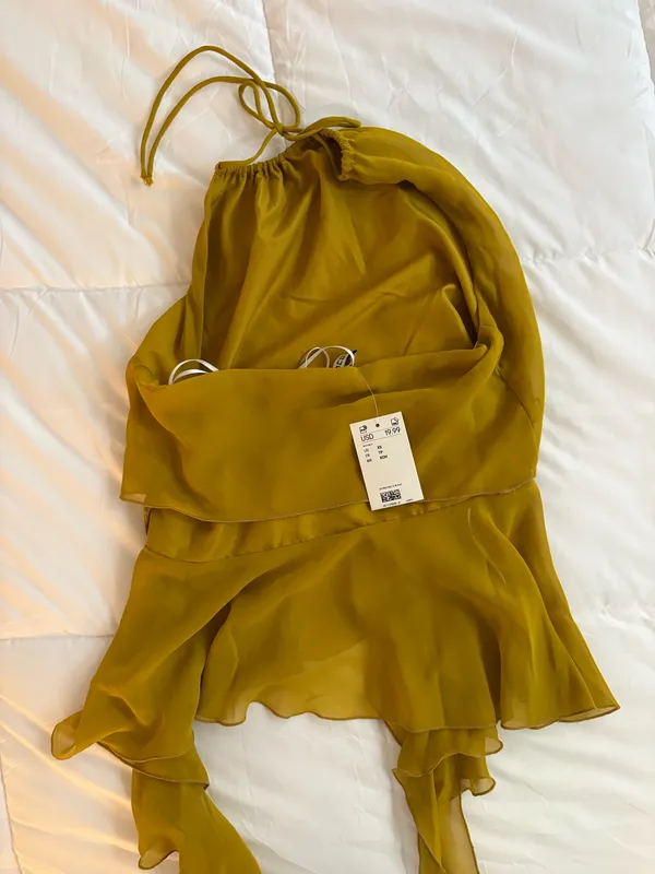 H&M Draped Panel Halterneck Top - Image 4