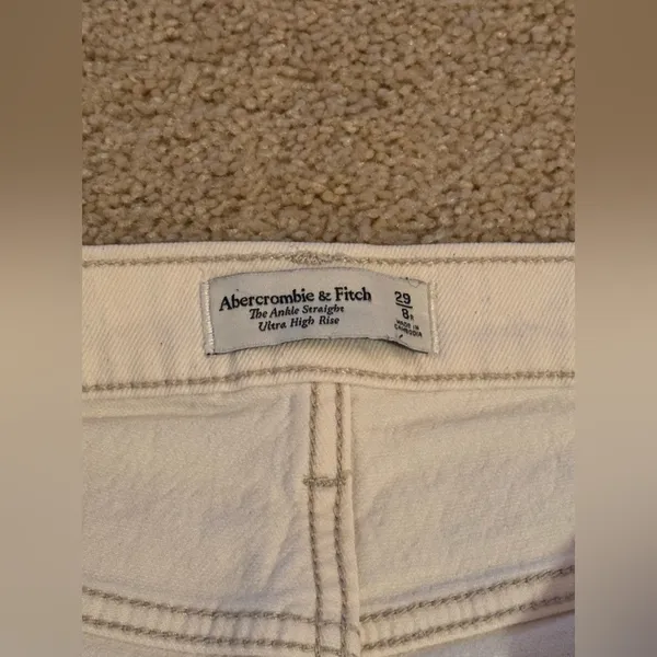 Abercrombie & Fitch The Ankle Straight Ultra High Rise - Image 4