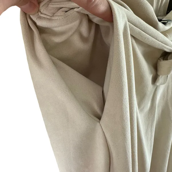 One by Chapter One NWT Cream Suede Jogger Pants Large‎ - Image 4