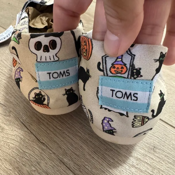 TOMS Belmont Women's 6.5 Halloween Cats Shoes Slip On Pumpkin Black Cat NWT - Image 6