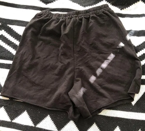 Black lounge shorts - Image 2