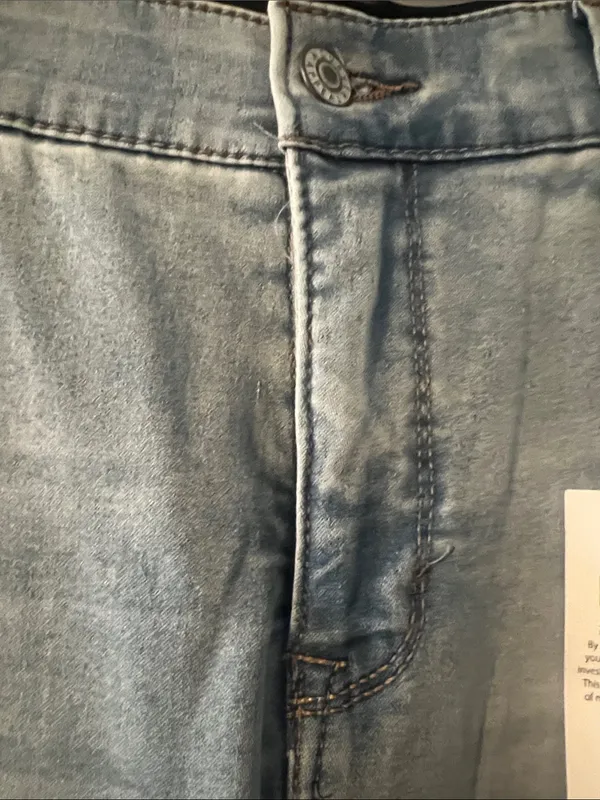 Straight Leg Women's Jeans in Light Blue Wash - Image 2