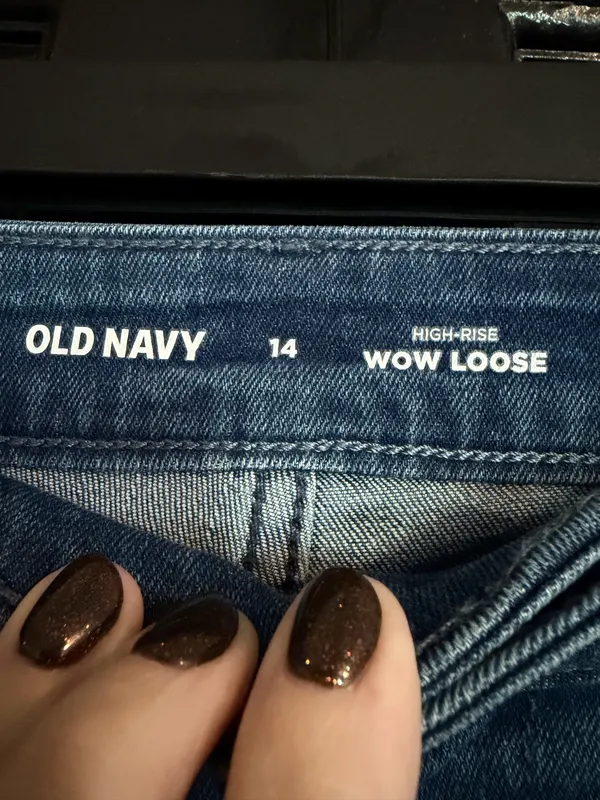 Old Navy Wow Loose High-Rise Jeans - Image 2