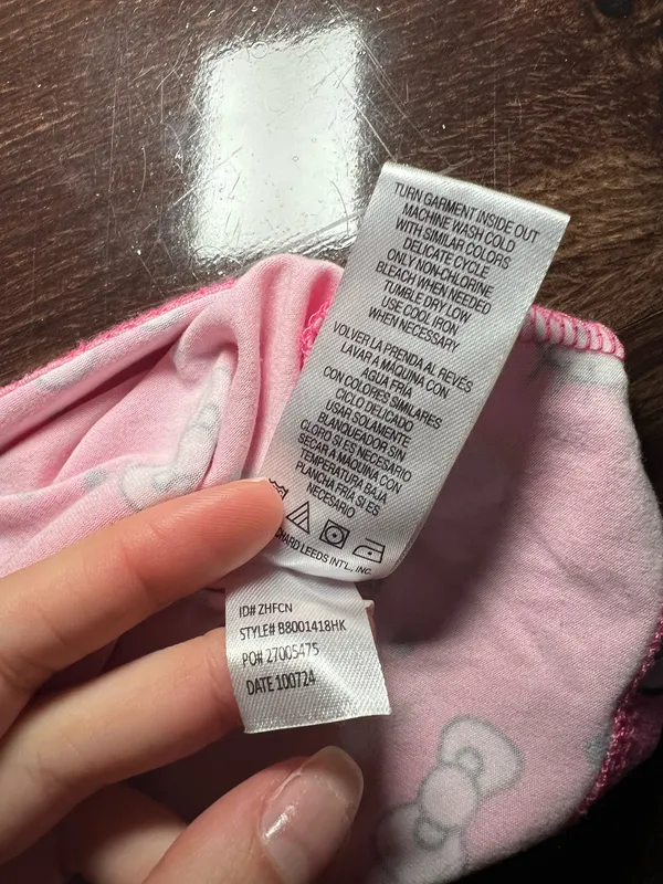 Hello Kitty Nightgown Sleepwear Size Medium - Image 7
