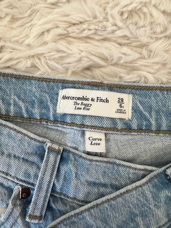 Abercrombie Jeans - Image 3