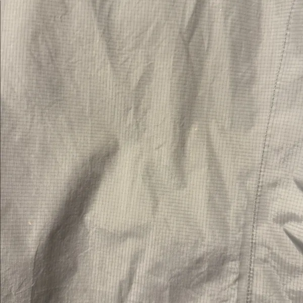 Patagonia Light Gray Hooded Jacket - Image 7