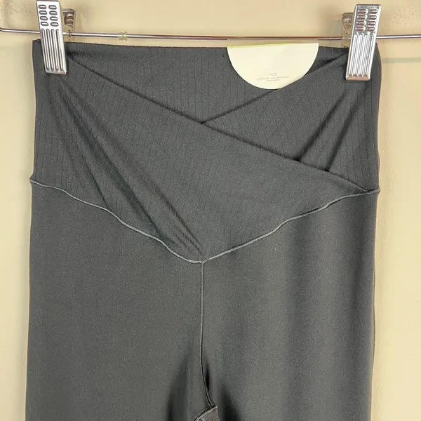 Aerie Offline Real Me Super Flare Crossover Hi-Rise Leggings Womens‎ Small Black - Image 8