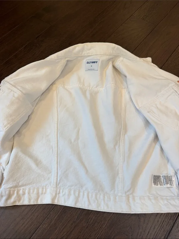 Old Navy White Denim Jacket Size Medium - C73-031 - Image 5