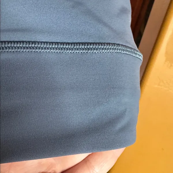Lululemon Energy Bra High Neck Strappy Back Dusty Blue Size 4 - Image 4