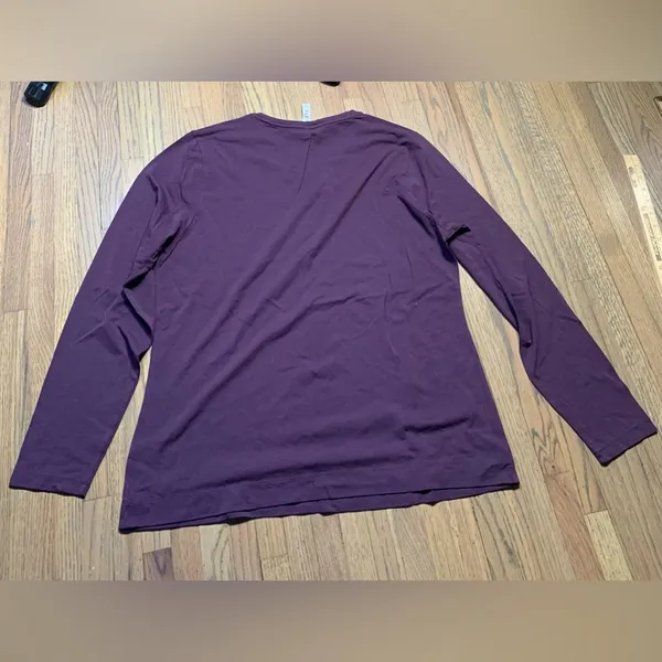 Athleta long sleeve XL - Image 3