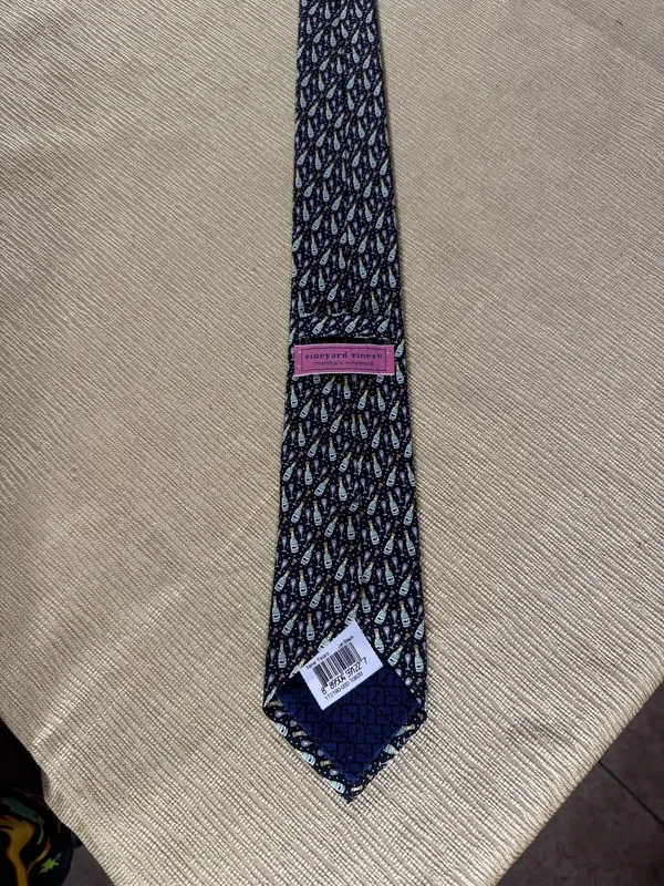 NWT Vineyard Vines Happy New Year 2017 Champagne Bottle Tie Black Novelty - Image 4