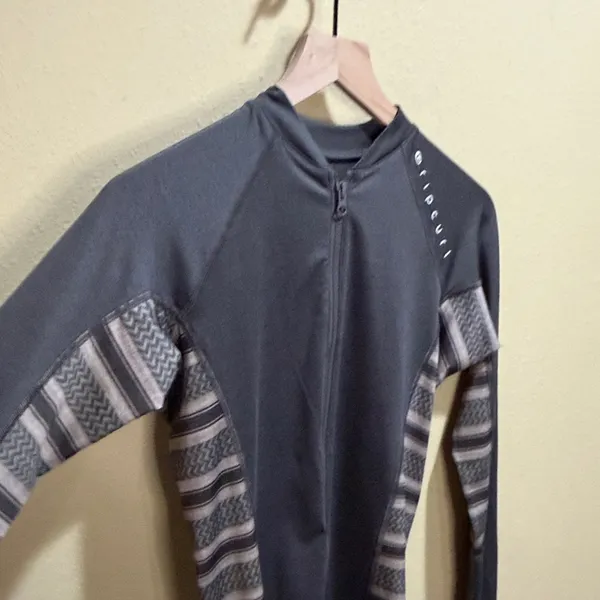 Rip Curl Trestles Long-Sleeve Front Zip Rashguard - Image 5