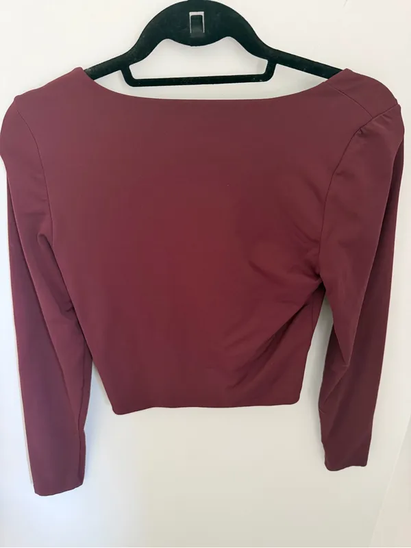Babaton Contour Scoop Neck Crop Top Berry Wine Long Sleeve- size Large - Image 6