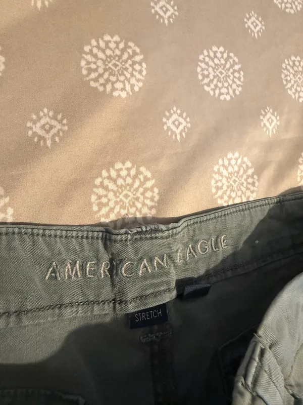 American eagle army green cargo pants size 12 long  - Image 4