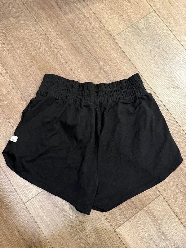 Vuori Halo Shorts - Image 3