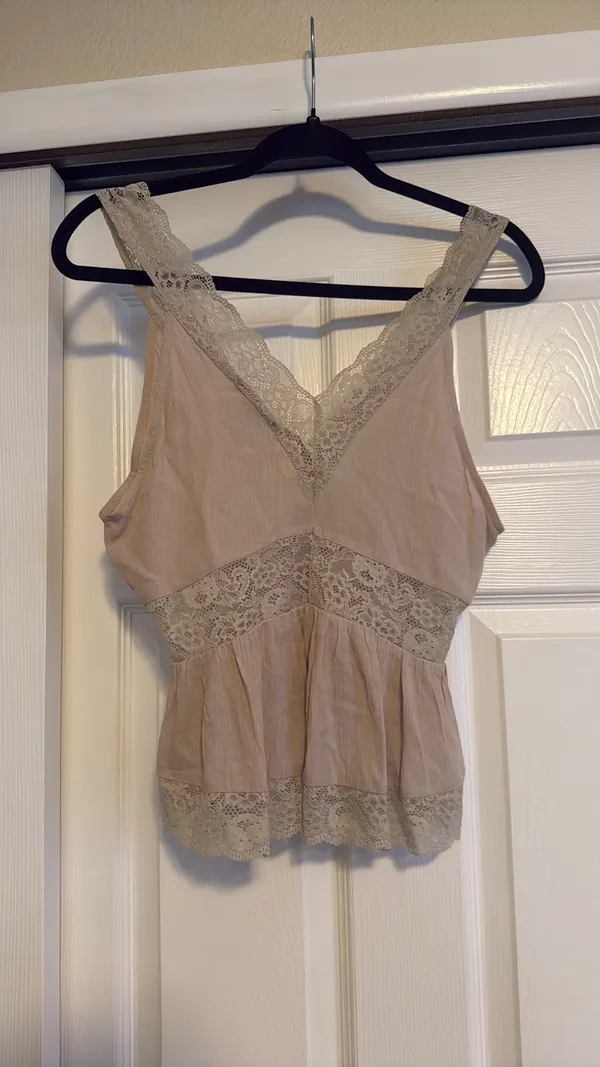 Forever 21 lacy top - Image 3