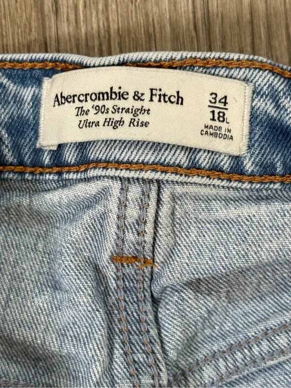 Abercrombie & Fitch The 90s Straight Ultra Hgh Rise Jeans Size 34 - Image 9