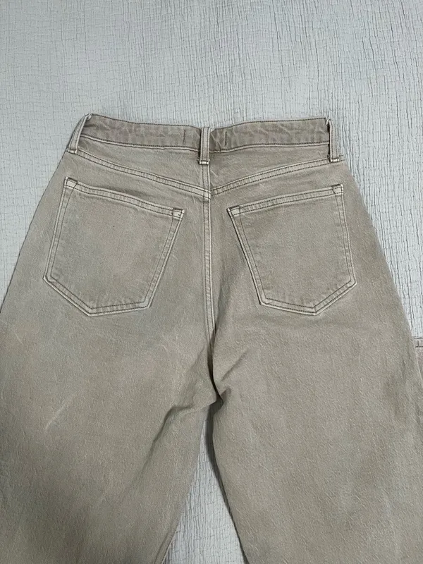 Abercrombie Curve Love High Rise 90s Relaxed Jean - Image 5