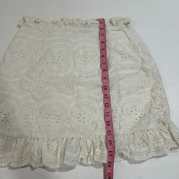 Lovers + Friends Cream Eyelet Ruffle Hem Mini Skirt Size M - Image 7