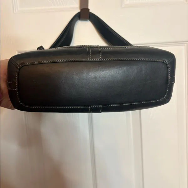 Vintage Coach Mini Soho hobo bag in a black and grey signature C monogram - Image 3