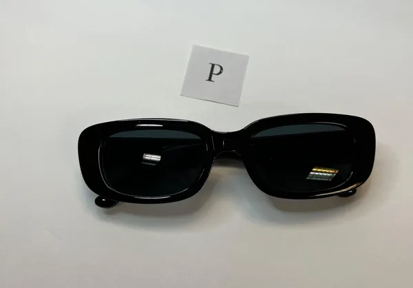 90s Retro Black Sunglasses / Retro Square Sunglasses - Image 6