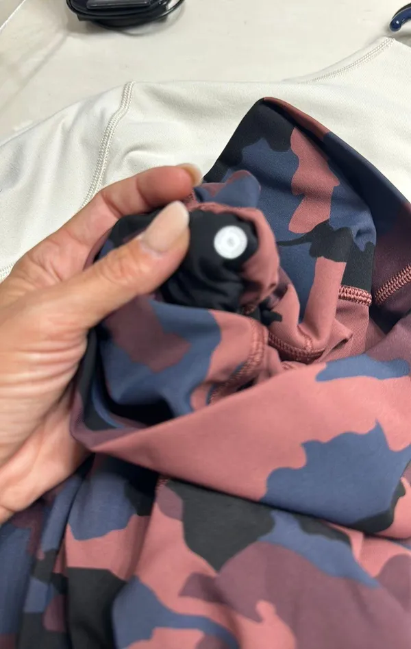 25’ Camo Align Leggings - Image 4