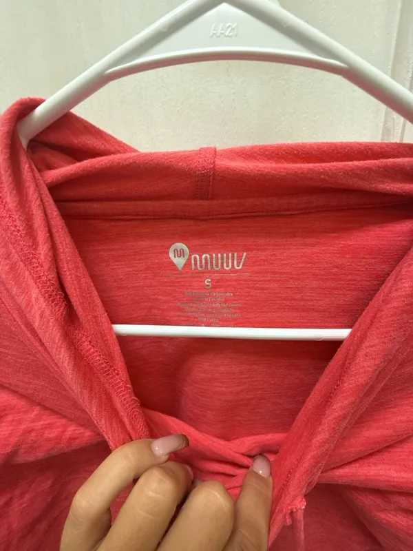 MUUU Women's Red Long Sleeve Cropped Hoodie - Image 2