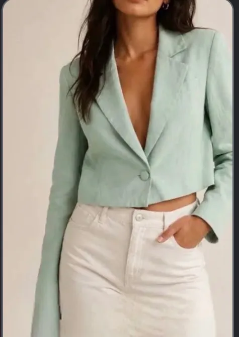 Abercrombie Cropped Linen Blazer - Image 2