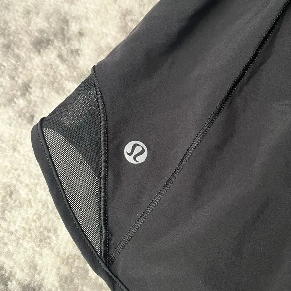 Lululemon Hotty Hot Short II *Long 4" - Image 4
