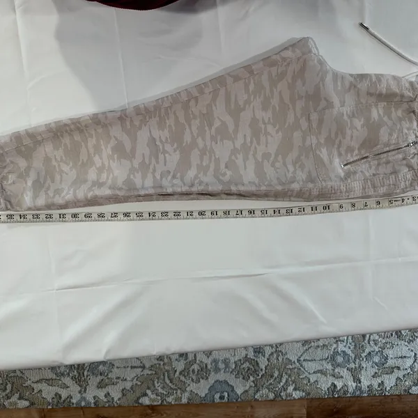 Athleta Cabo Tide‎ Linen Jogger Neutral Beige Tan Camo Print Pants - Size 6. - Image 11