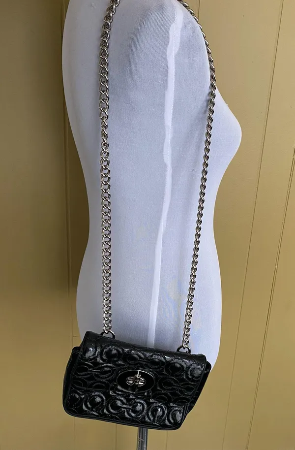 Coach mini shoulder/crossbody bag w/twist latch closure w/satin inner lining 6.5”x5” - Image 2