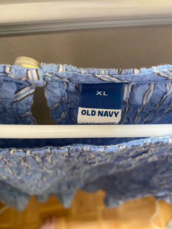 Old Navy Top Women’s - Image 3