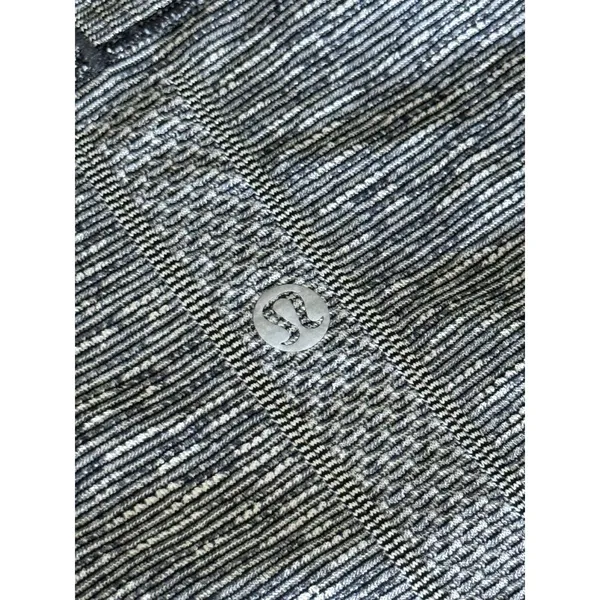 Lululemon Swiftly Tech Short Sleeve Shirt Women's Size 6 Gray Yoga Running‎ Gym - Image 7