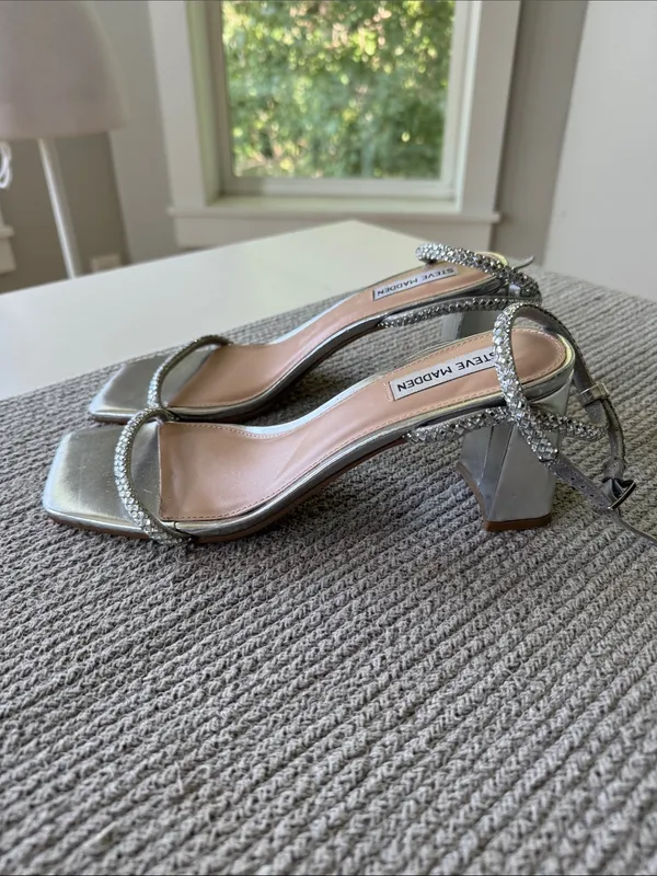 Steve Madden Hurrah Silver Rhinestone Strap Square-Toe Heels Sandals Sz 9 - Image 9