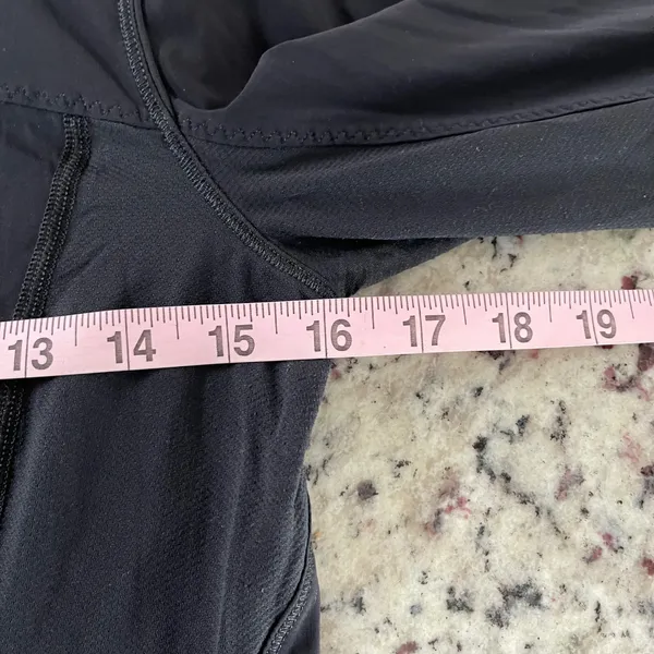 Lululemon Long Sleeve Top Women Black Athleisure Mesh Panel Crew Neck Activewear - Image 5