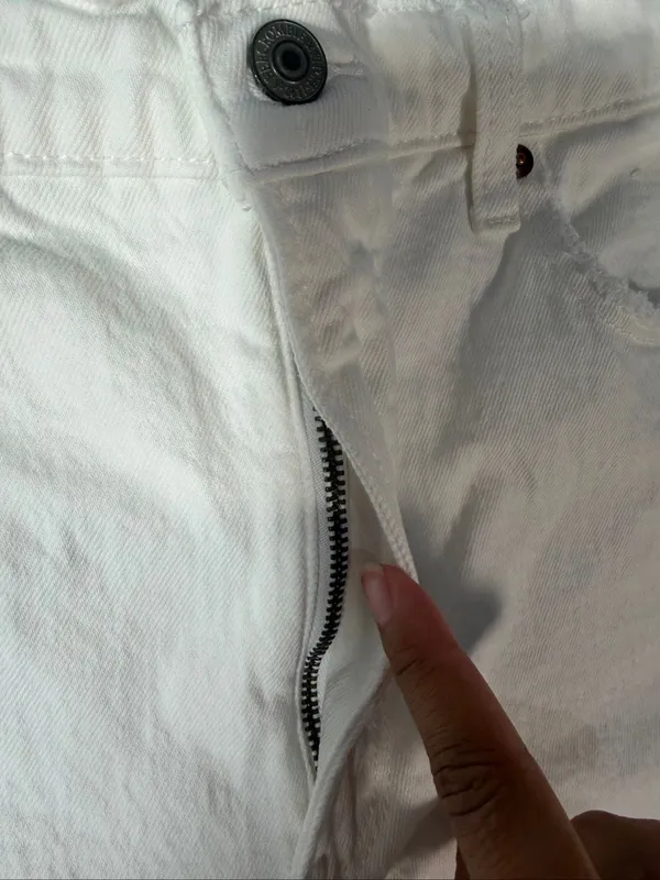 Abercrombie & Fitch The 90s Straight Ultra High Rise White Distressed Jean 29/8L - Image 3