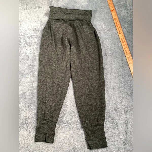 Aerie fold over Green joggers small - Image 6