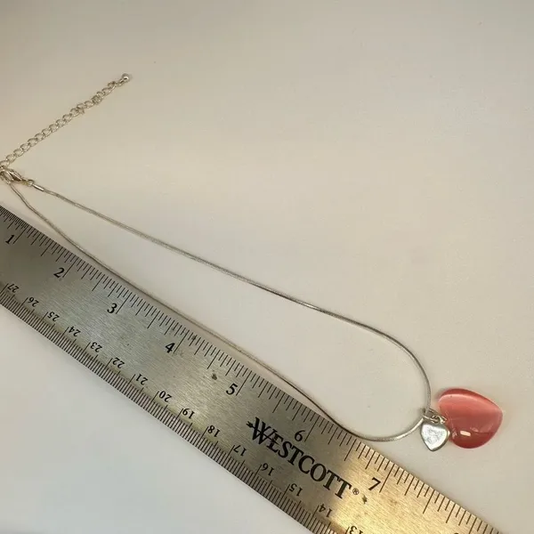 Pink and silver tone heart pendant necklace - Image 4