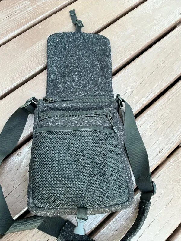 Comfy to wear Sherpa Messenger Crossbody - Image 3