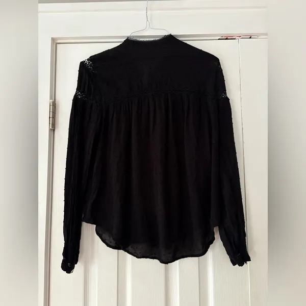 Free People Everyday‎ Girl Swiss Dot Embroidered Button Up Black Size Medium EUC - Image 2