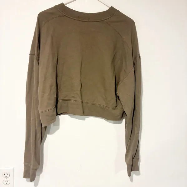Nuuds‎ Size Large Olive Cropped Crewneck Pullover Sweatshirt - Image 5