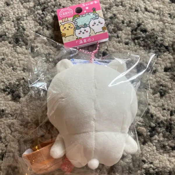 Chiikawa Onsen Limited Edition Key Chain Bag Charm - Image 2