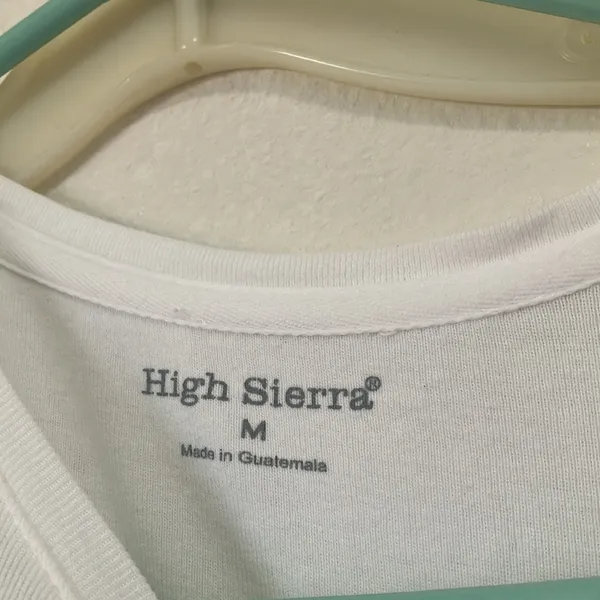 FINAL MARKDOWN Classic White high sierra T-Shirt medium - Image 3
