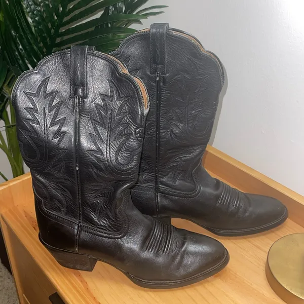 Women’s Ariat Heritage R Toe Western Boot Size‎ 6.5 - Image 2