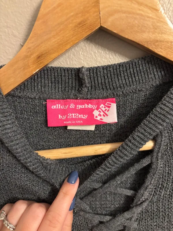 Alley & Gabby by 212ny Sweater - Image 4